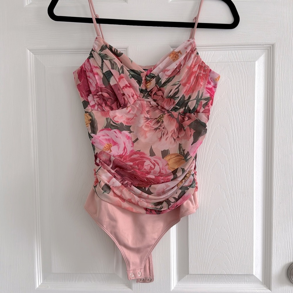 Express Body Contour Floral Bodysuit Size M